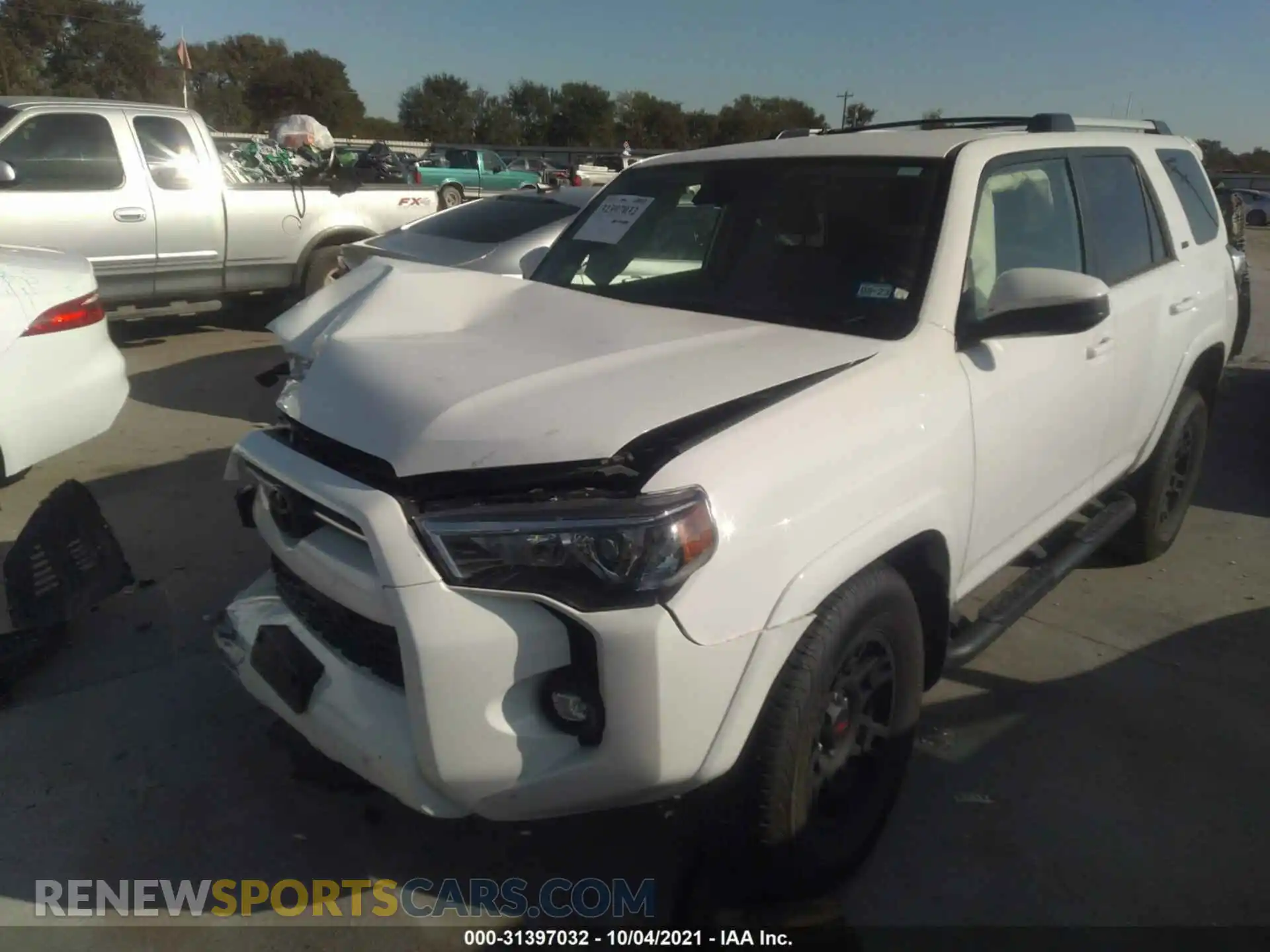 2 Photograph of a damaged car JTEEU5JR6M5242994 TOYOTA 4RUNNER 2021