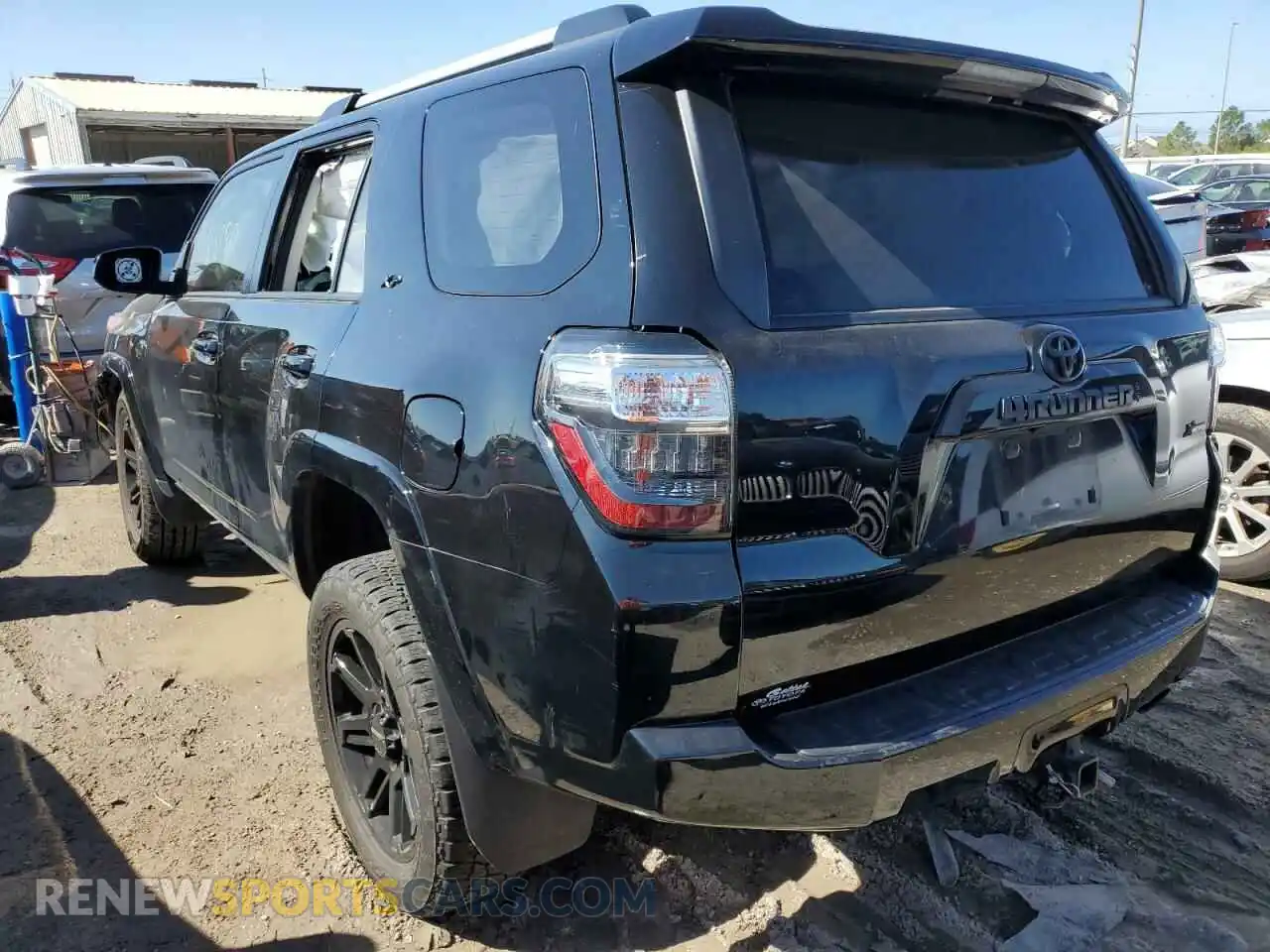 3 Photograph of a damaged car JTEEU5JR7M5239196 TOYOTA 4RUNNER 2021