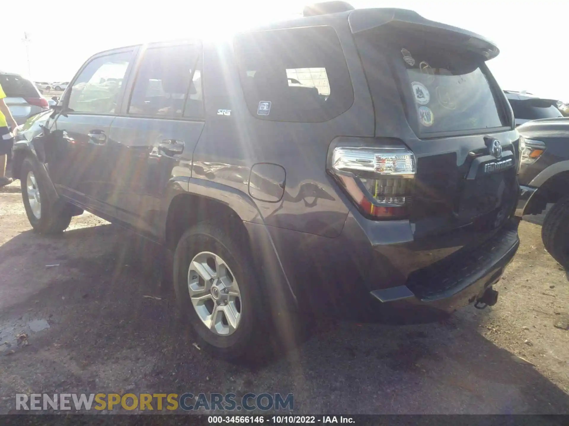3 Photograph of a damaged car JTEEU5JR8M5233410 TOYOTA 4RUNNER 2021