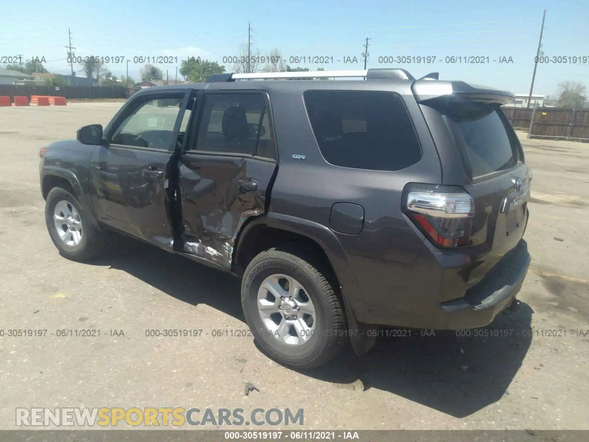 3 Photograph of a damaged car JTEEU5JRXM5234994 TOYOTA 4RUNNER 2021