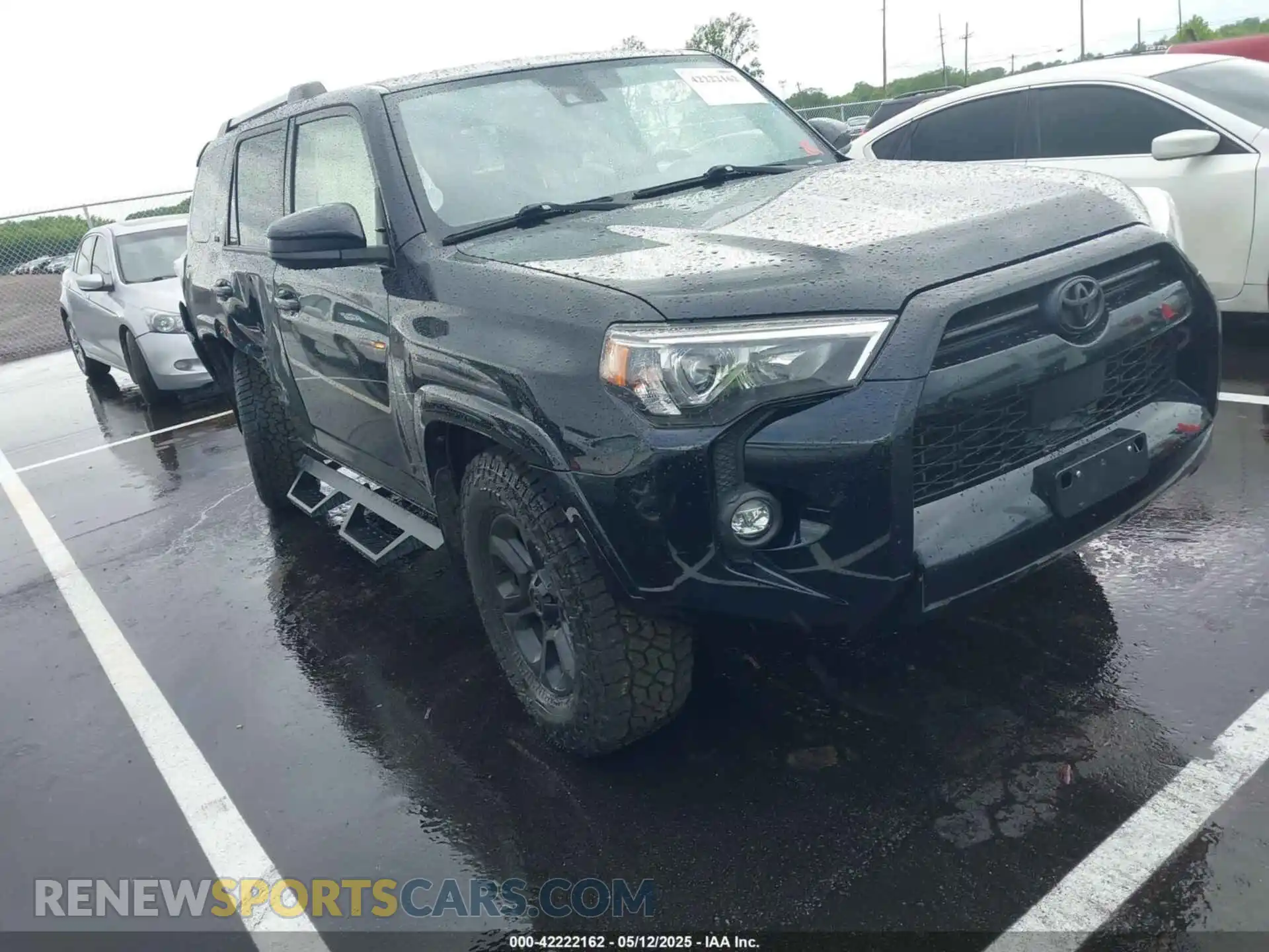 1 Photograph of a damaged car JTEEU5JRXM5239905 TOYOTA 4RUNNER 2021