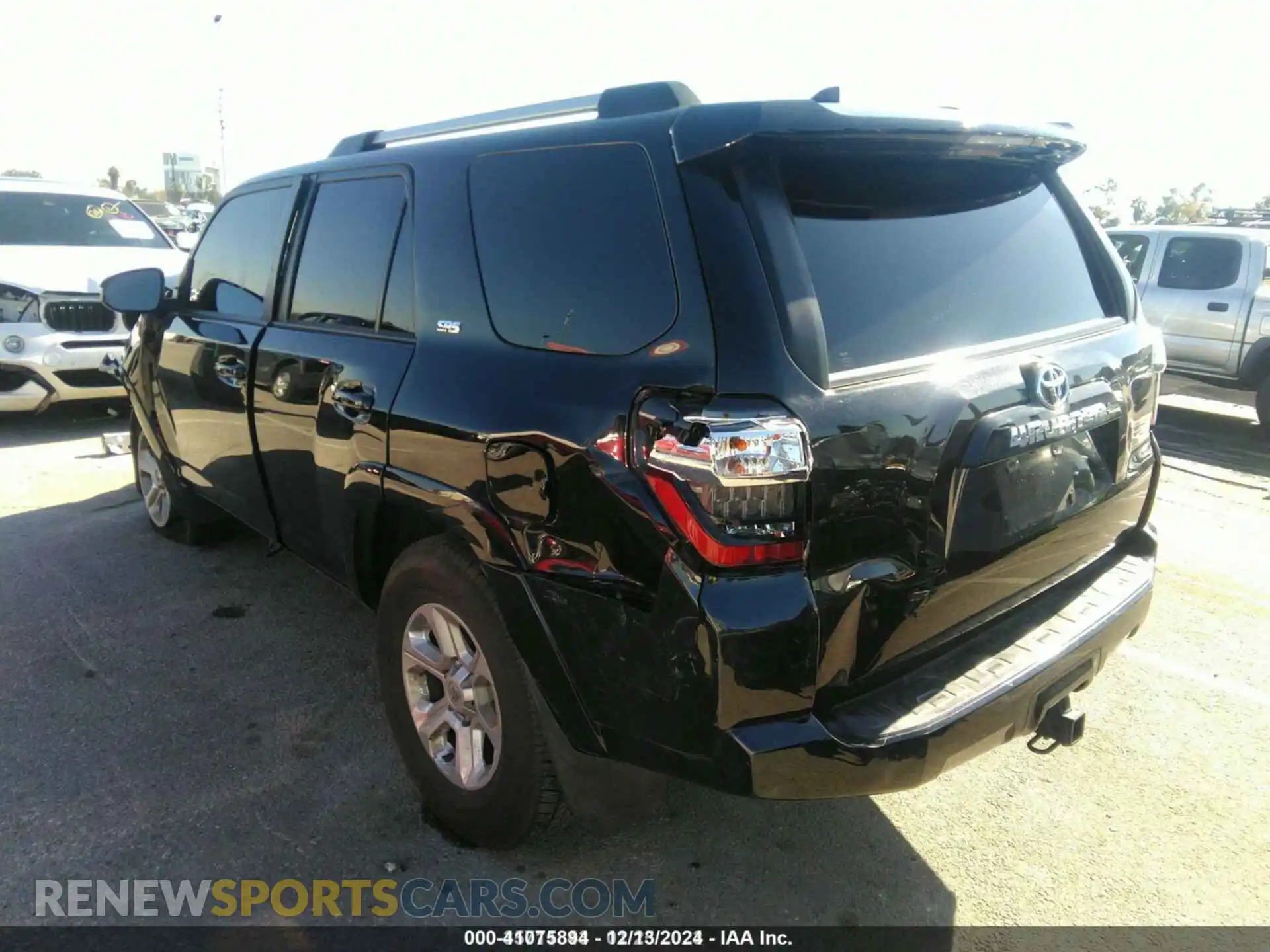 3 Photograph of a damaged car JTEEU5JRXM5239936 TOYOTA 4RUNNER 2021