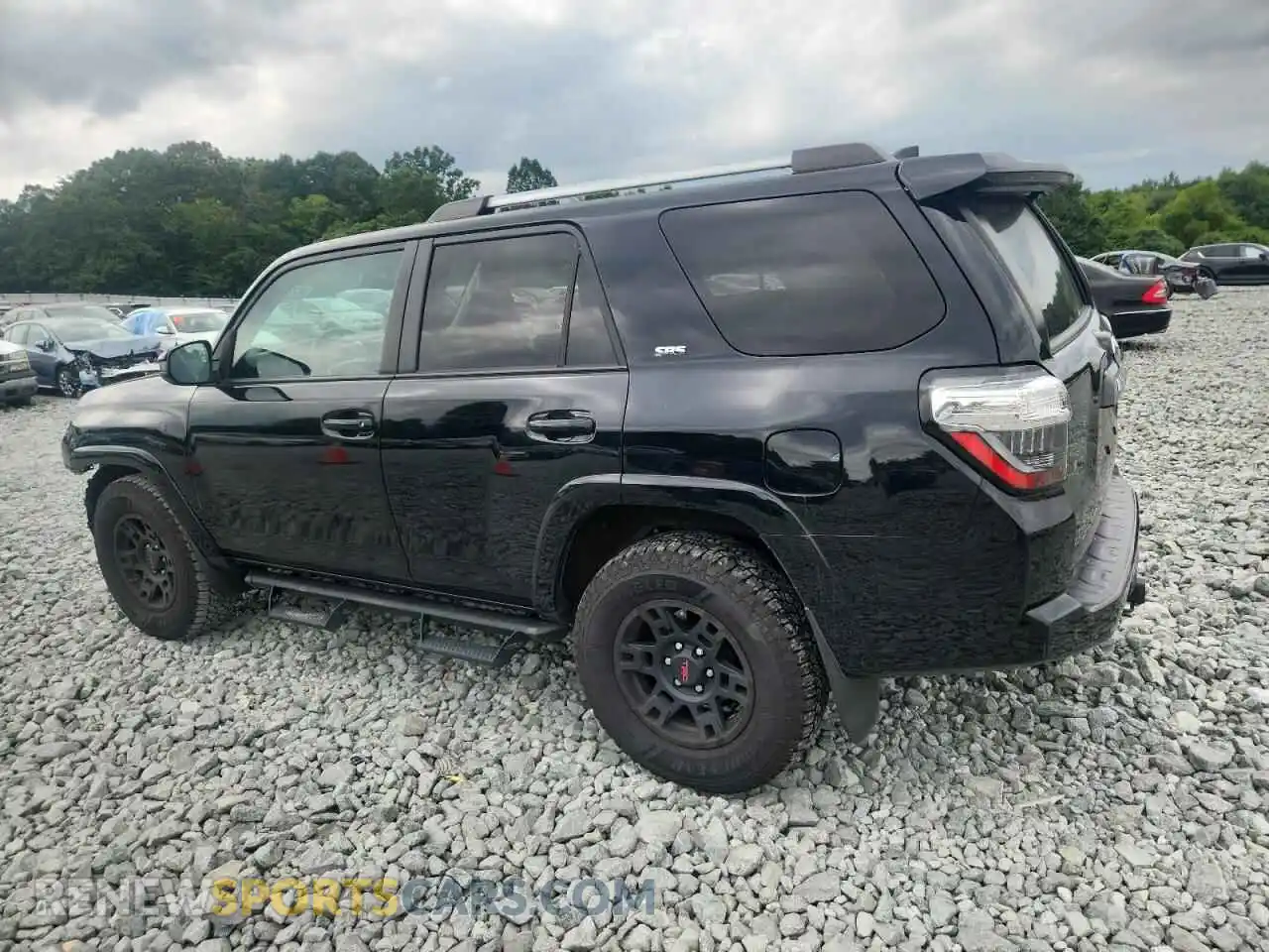 2 Photograph of a damaged car JTEEU5JRXM5240861 TOYOTA 4RUNNER 2021