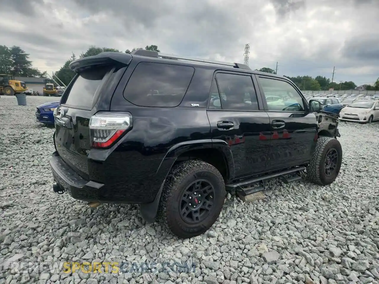3 Photograph of a damaged car JTEEU5JRXM5240861 TOYOTA 4RUNNER 2021