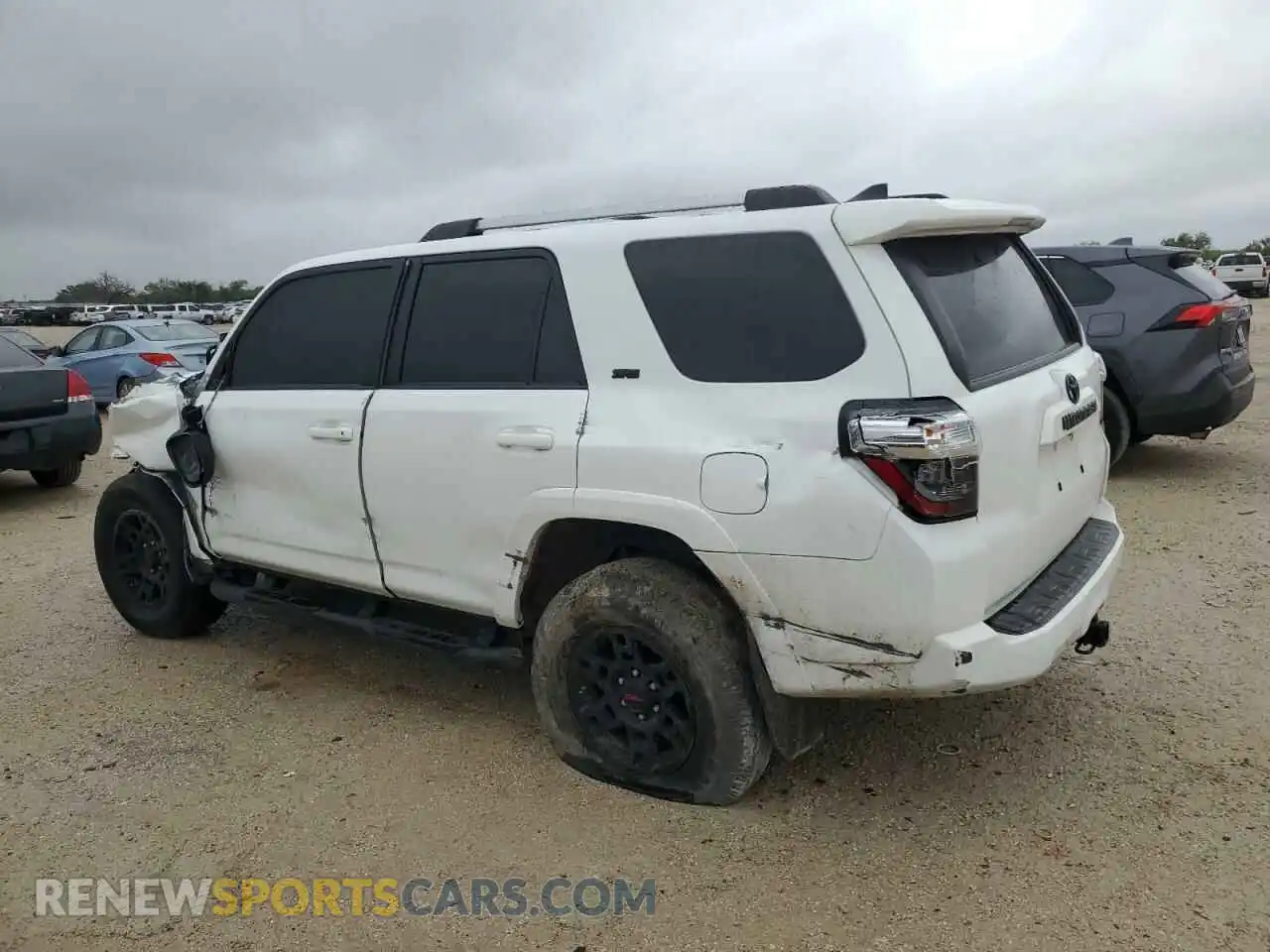 2 Photograph of a damaged car JTEEU5JRXM5245896 TOYOTA 4RUNNER 2021
