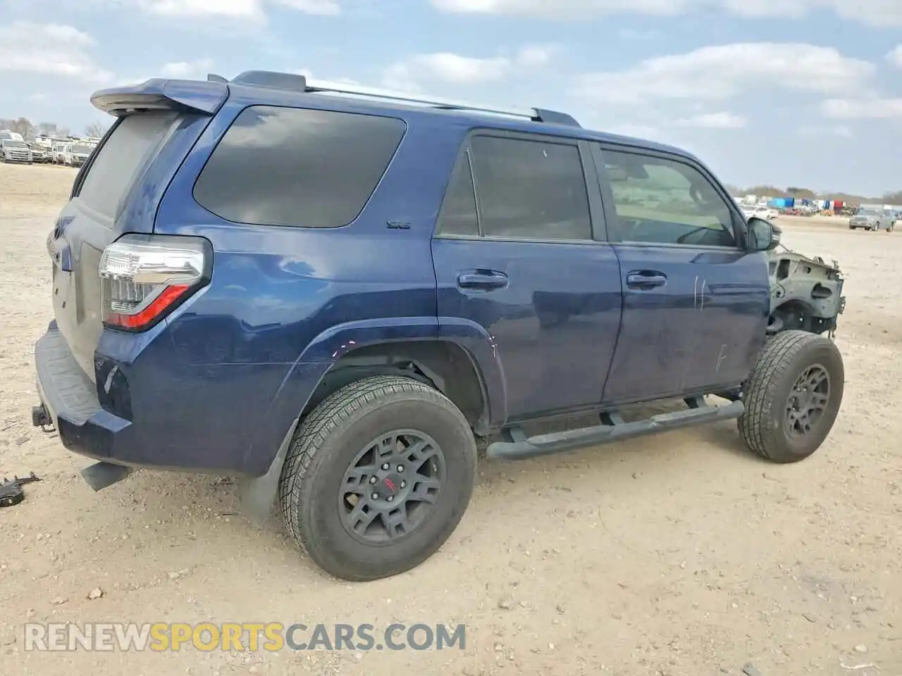 3 Photograph of a damaged car JTEFU5JR0M5243109 TOYOTA 4RUNNER 2021
