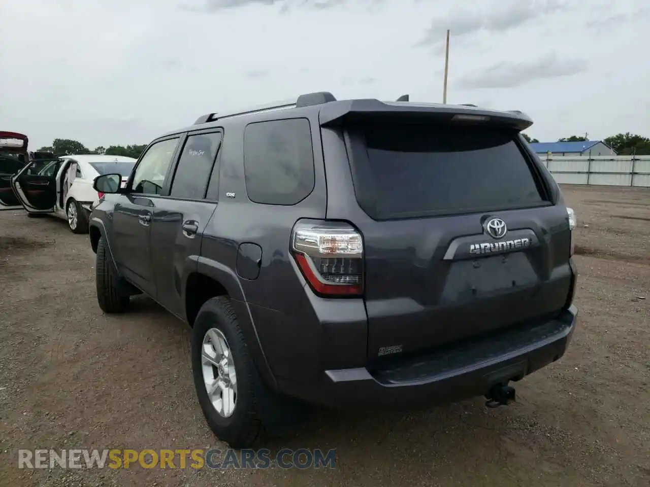 3 Photograph of a damaged car JTEFU5JR0M5243823 TOYOTA 4RUNNER 2021