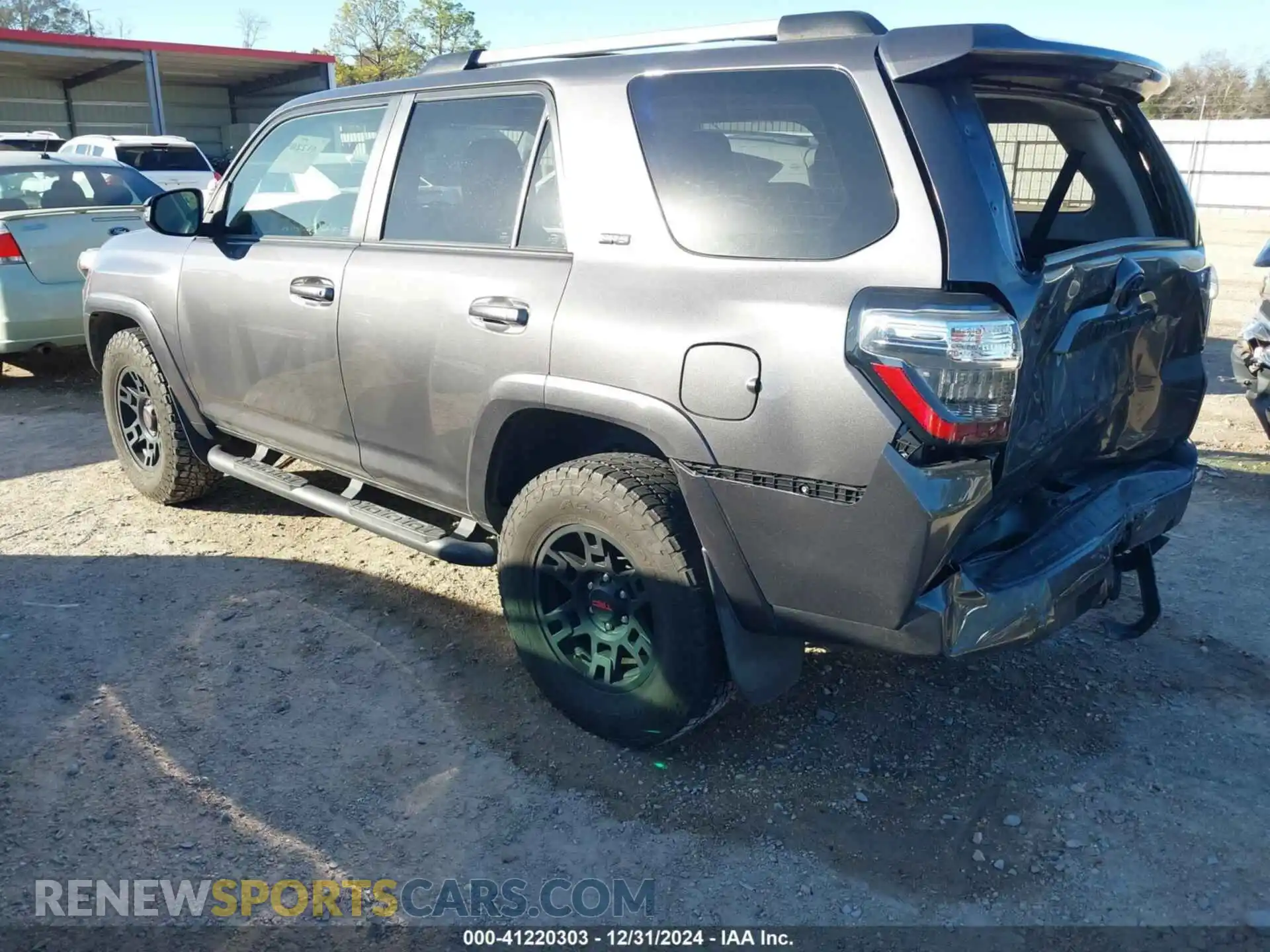 3 Photograph of a damaged car JTEFU5JR2M5239305 TOYOTA 4RUNNER 2021