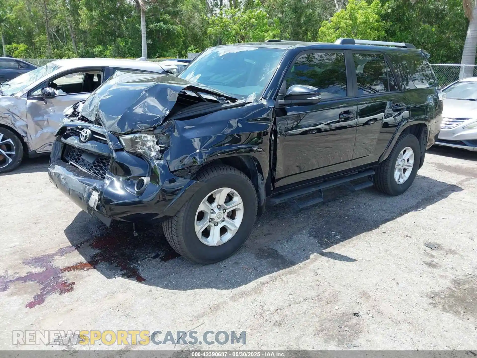2 Photograph of a damaged car JTEFU5JR7M5239221 TOYOTA 4RUNNER 2021