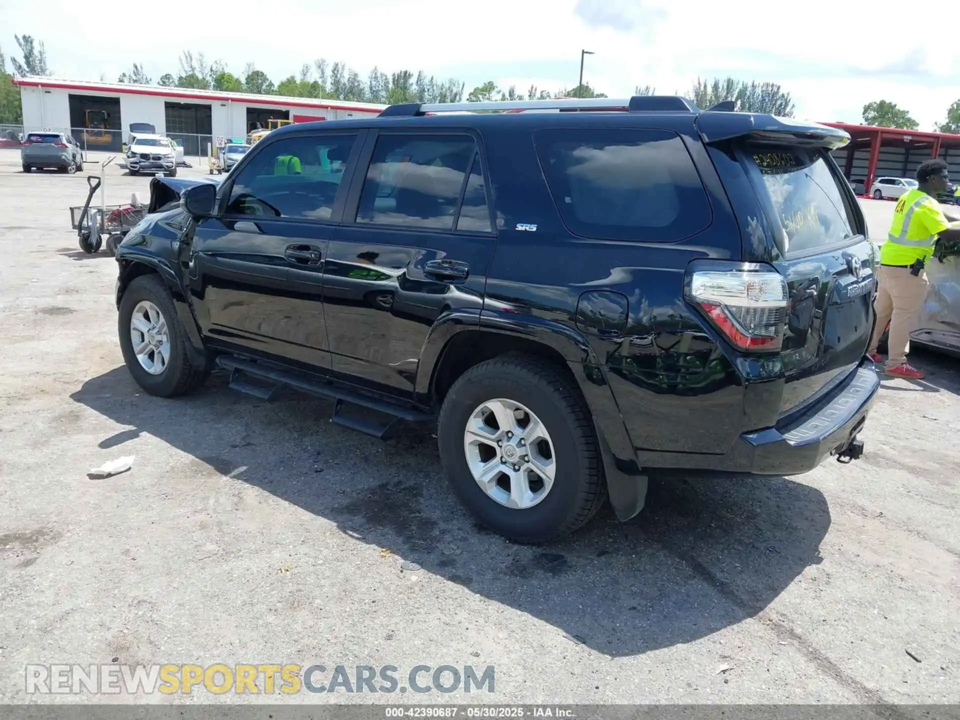 3 Photograph of a damaged car JTEFU5JR7M5239221 TOYOTA 4RUNNER 2021