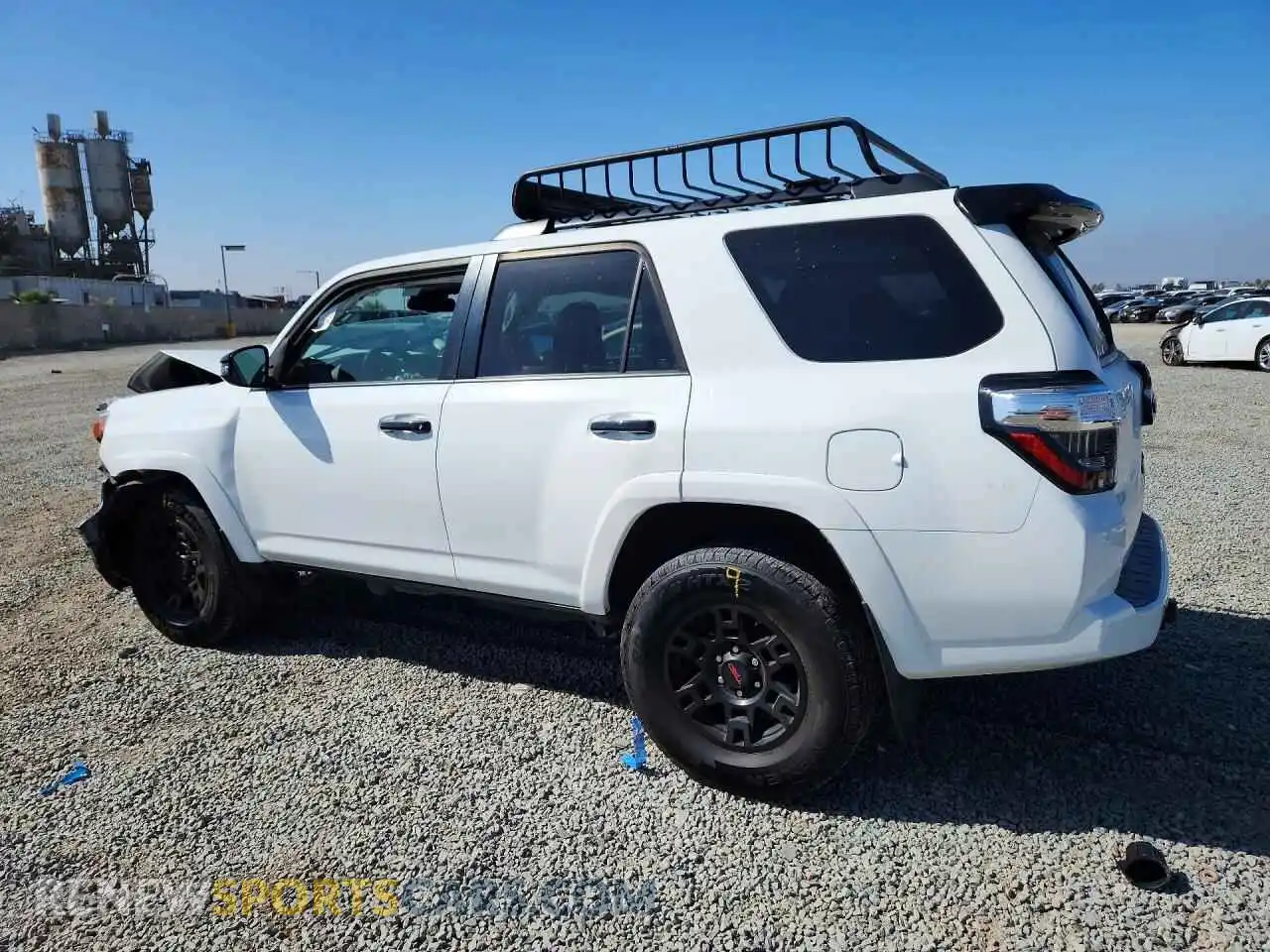 2 Photograph of a damaged car JTEHU5JR1M5853464 TOYOTA 4RUNNER 2021