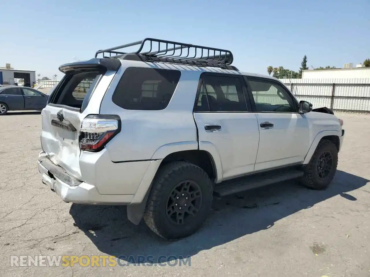 3 Photograph of a damaged car JTEHU5JR2M5969093 TOYOTA 4RUNNER 2021