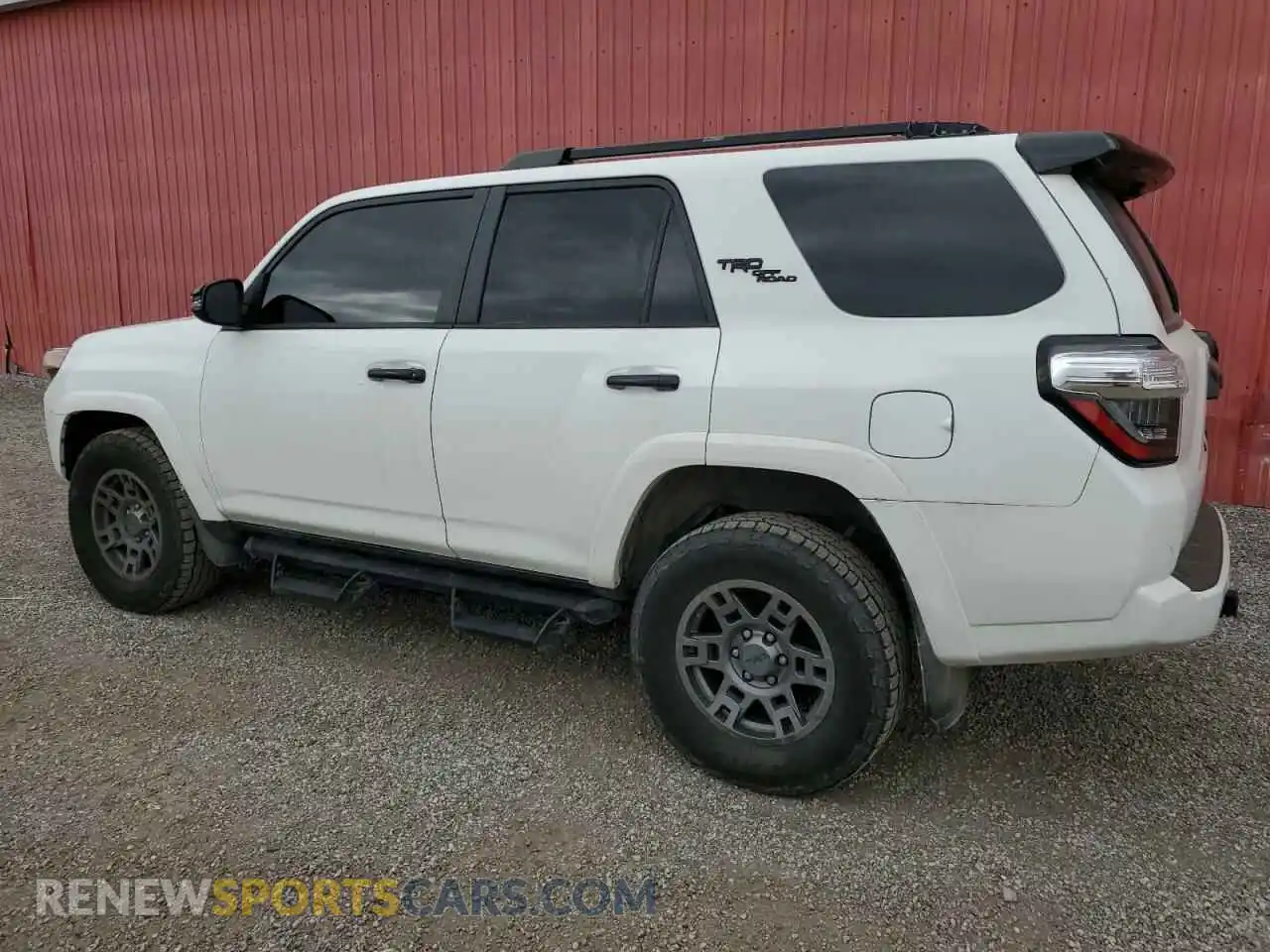 2 Photograph of a damaged car JTEHU5JR8M5911442 TOYOTA 4RUNNER 2021