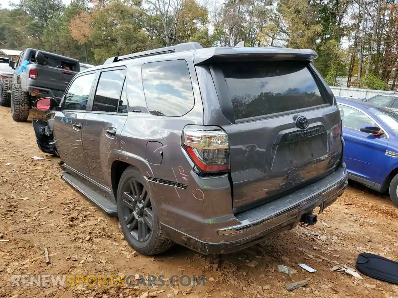 3 Photograph of a damaged car JTEJU5JR2M5919666 TOYOTA 4RUNNER 2021
