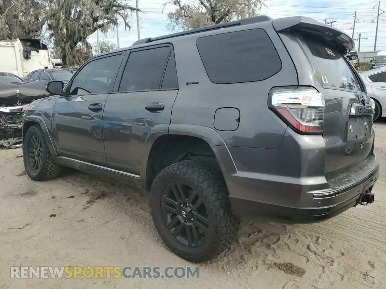 2 Photograph of a damaged car JTEJU5JR3M5948383 TOYOTA 4RUNNER 2021