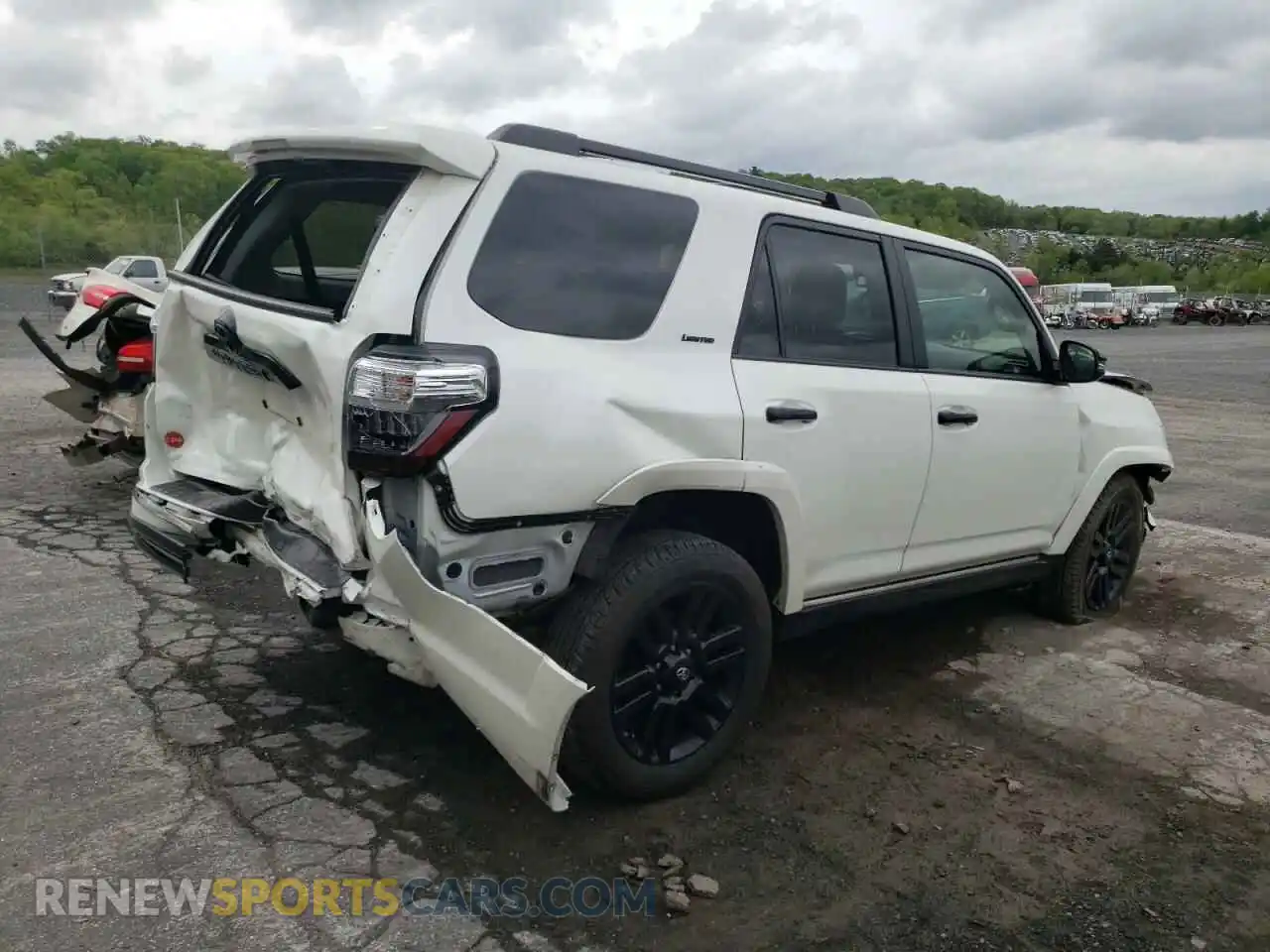 3 Photograph of a damaged car JTEJU5JRXM5902159 TOYOTA 4RUNNER 2021