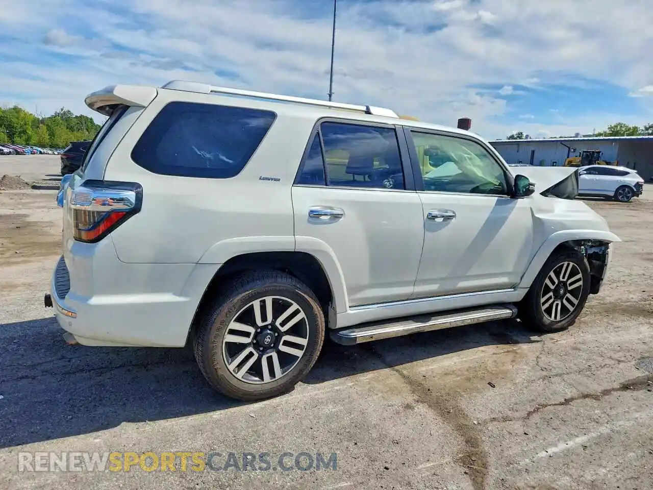 3 Photograph of a damaged car JTEKU5JR1M5863367 TOYOTA 4RUNNER 2021
