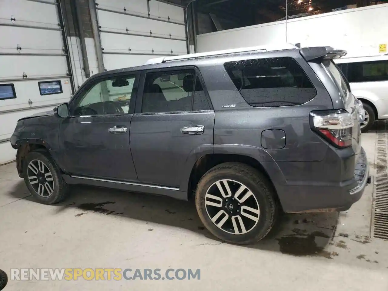 2 Photograph of a damaged car JTEKU5JR2M5841734 TOYOTA 4RUNNER 2021