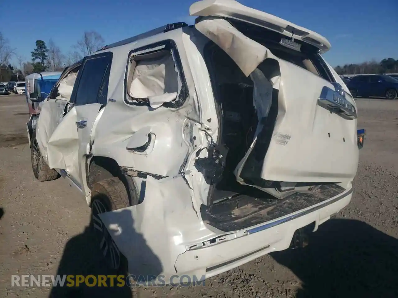 3 Photograph of a damaged car JTEKU5JR2M5904945 TOYOTA 4RUNNER 2021