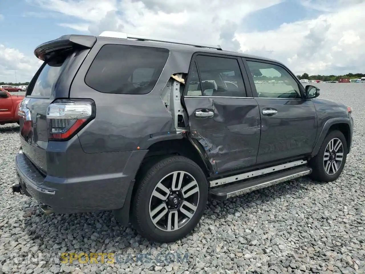 3 Photograph of a damaged car JTEKU5JR2M5929876 TOYOTA 4RUNNER 2021