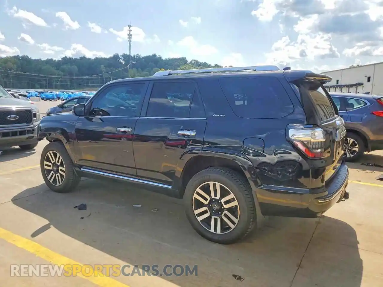 2 Photograph of a damaged car JTEKU5JR8M5896463 TOYOTA 4RUNNER 2021