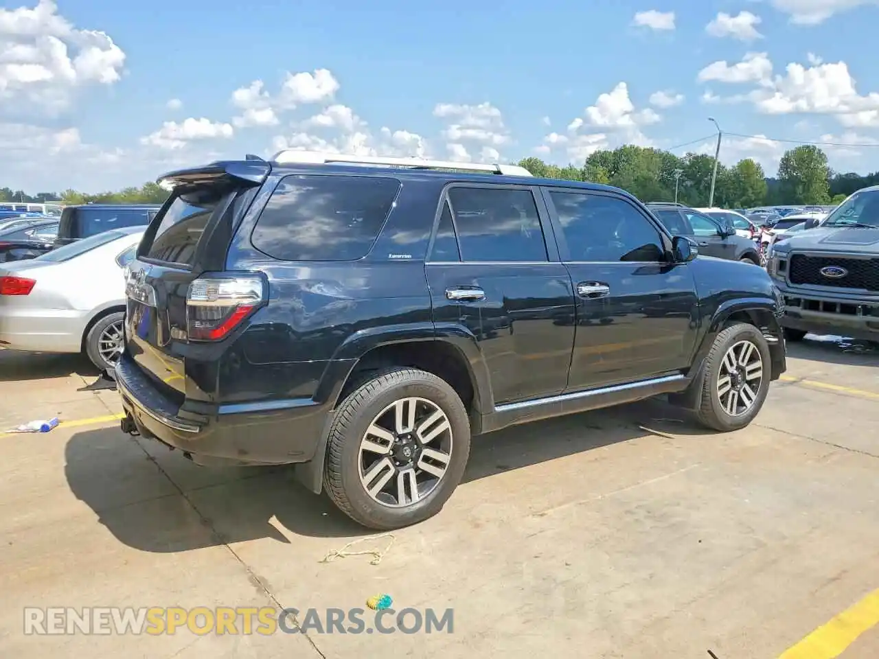 3 Photograph of a damaged car JTEKU5JR8M5896463 TOYOTA 4RUNNER 2021