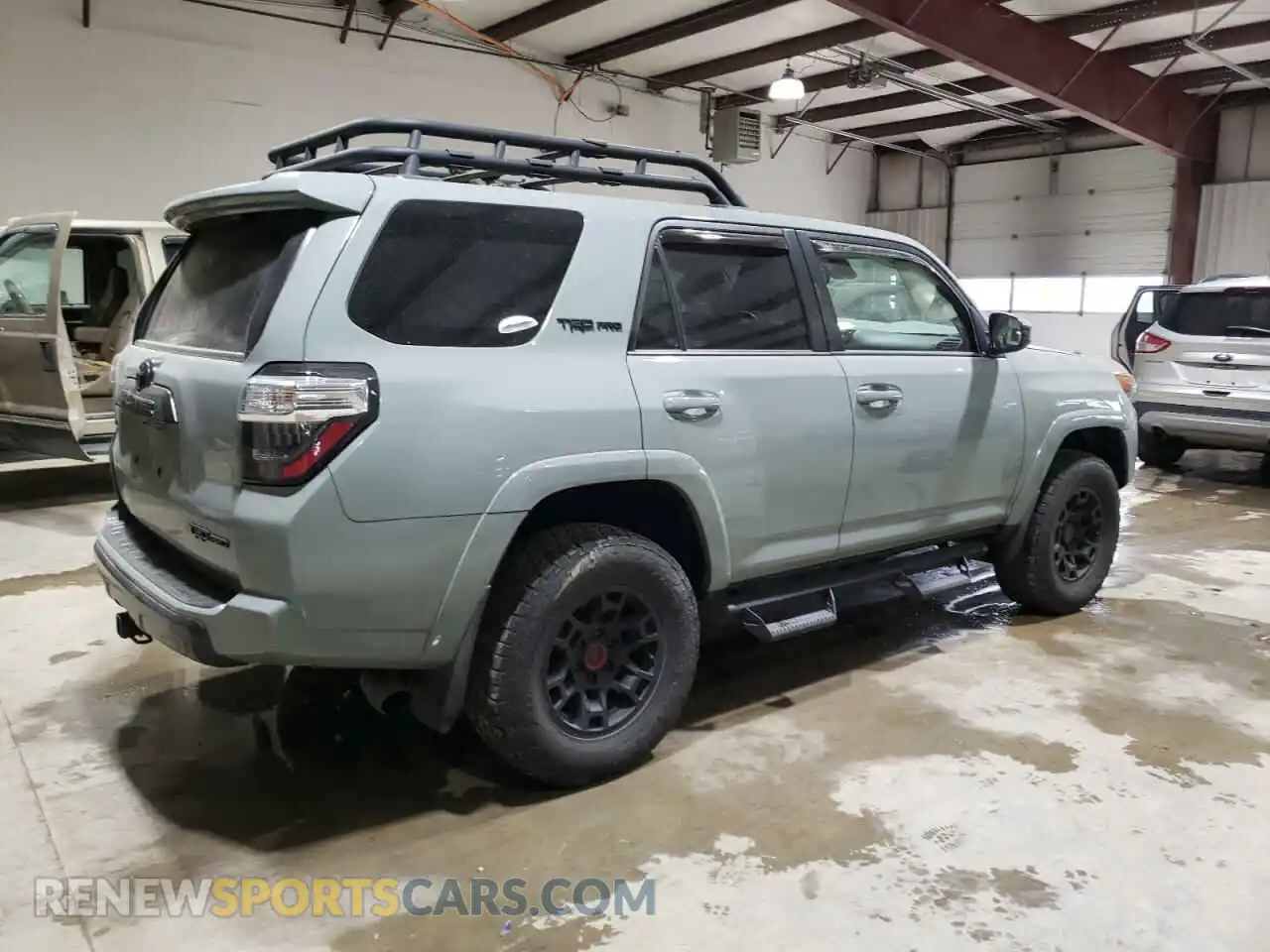 3 Photograph of a damaged car JTELU5JR1M5876544 TOYOTA 4RUNNER 2021