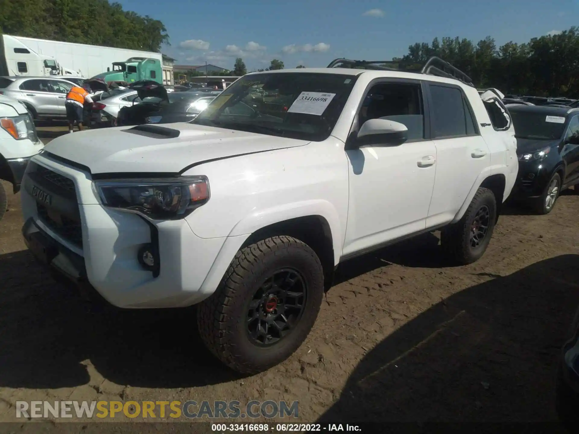 2 Photograph of a damaged car JTELU5JR2M5961960 TOYOTA 4RUNNER 2021