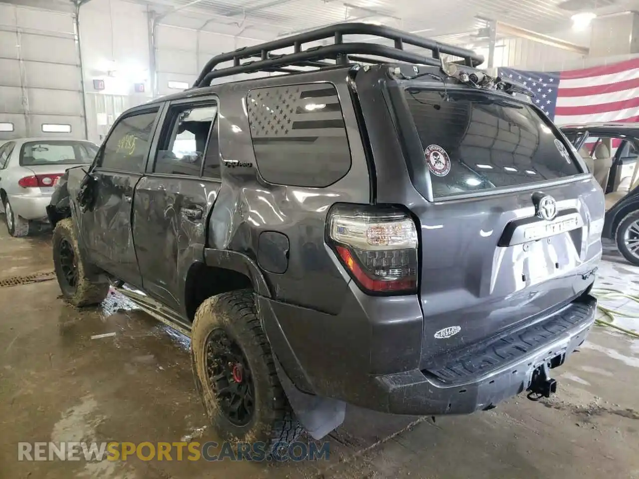 3 Photograph of a damaged car JTELU5JR4M5885562 TOYOTA 4RUNNER 2021