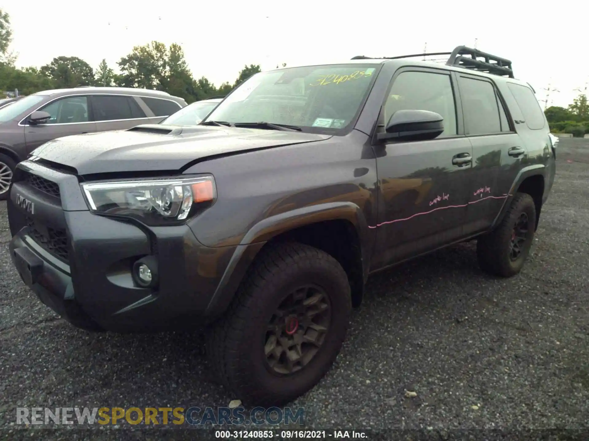 2 fotografías del automóvil dañado JTELU5JR8M5897603 TOYOTA 4RUNNER 2021