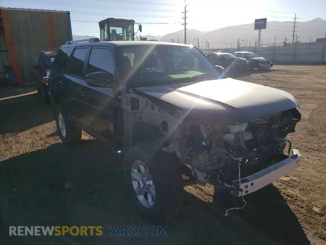 1 Photograph of a damaged car JTEMU5JR0M5862204 TOYOTA 4RUNNER 2021