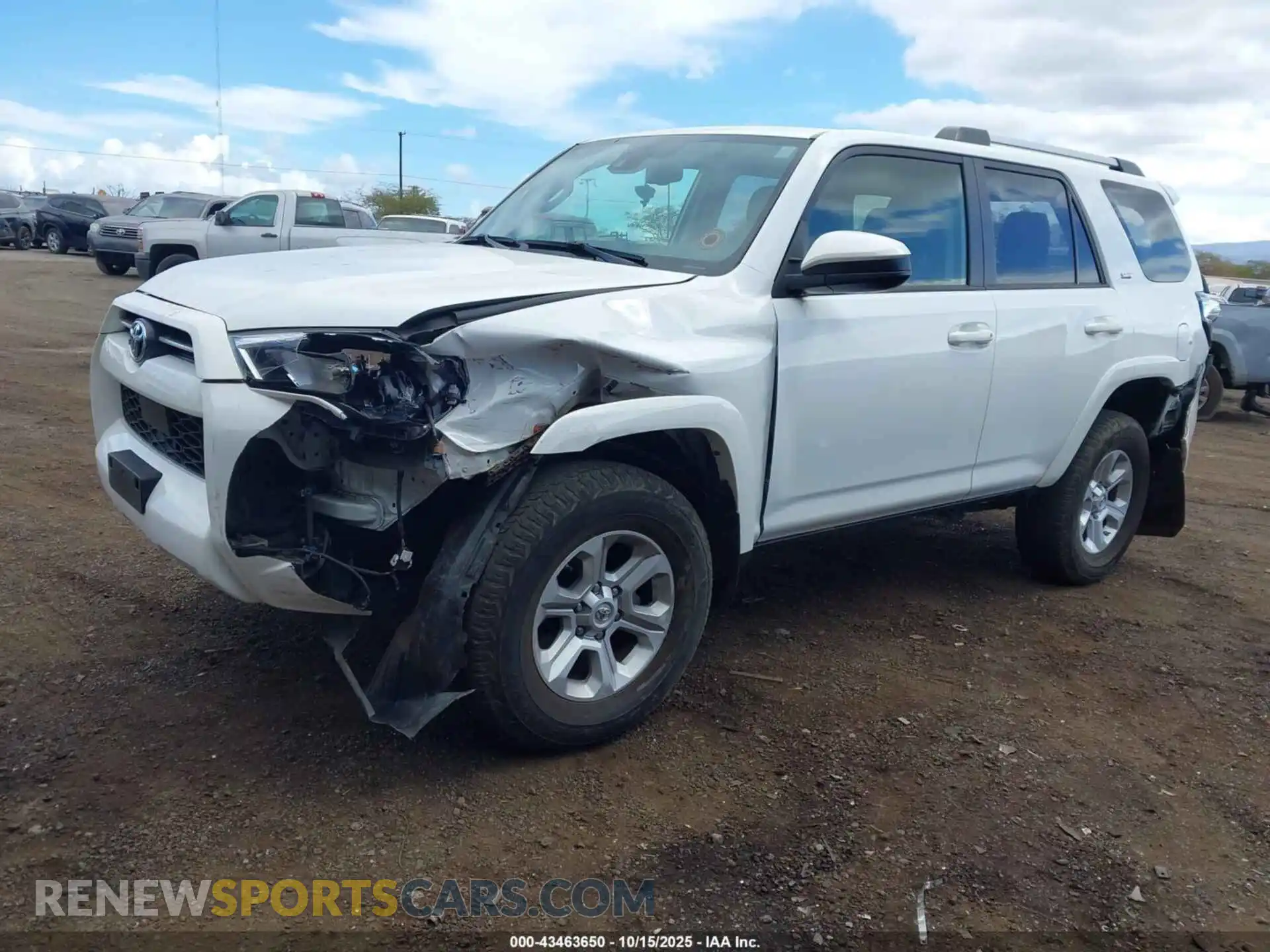 2 Photograph of a damaged car JTEMU5JR0M5948192 TOYOTA 4RUNNER 2021
