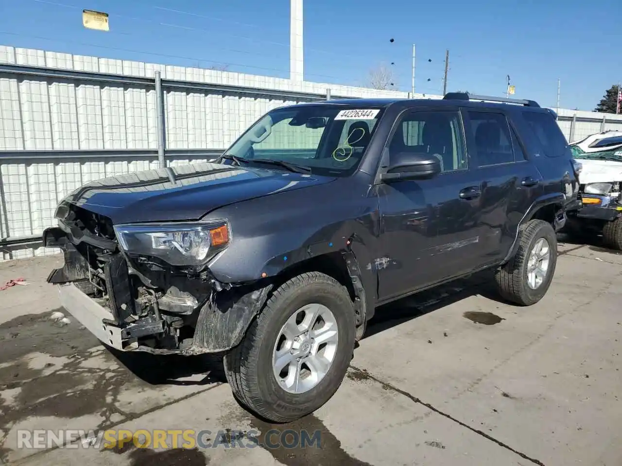 1 Photograph of a damaged car JTEMU5JR1M5848926 TOYOTA 4RUNNER 2021