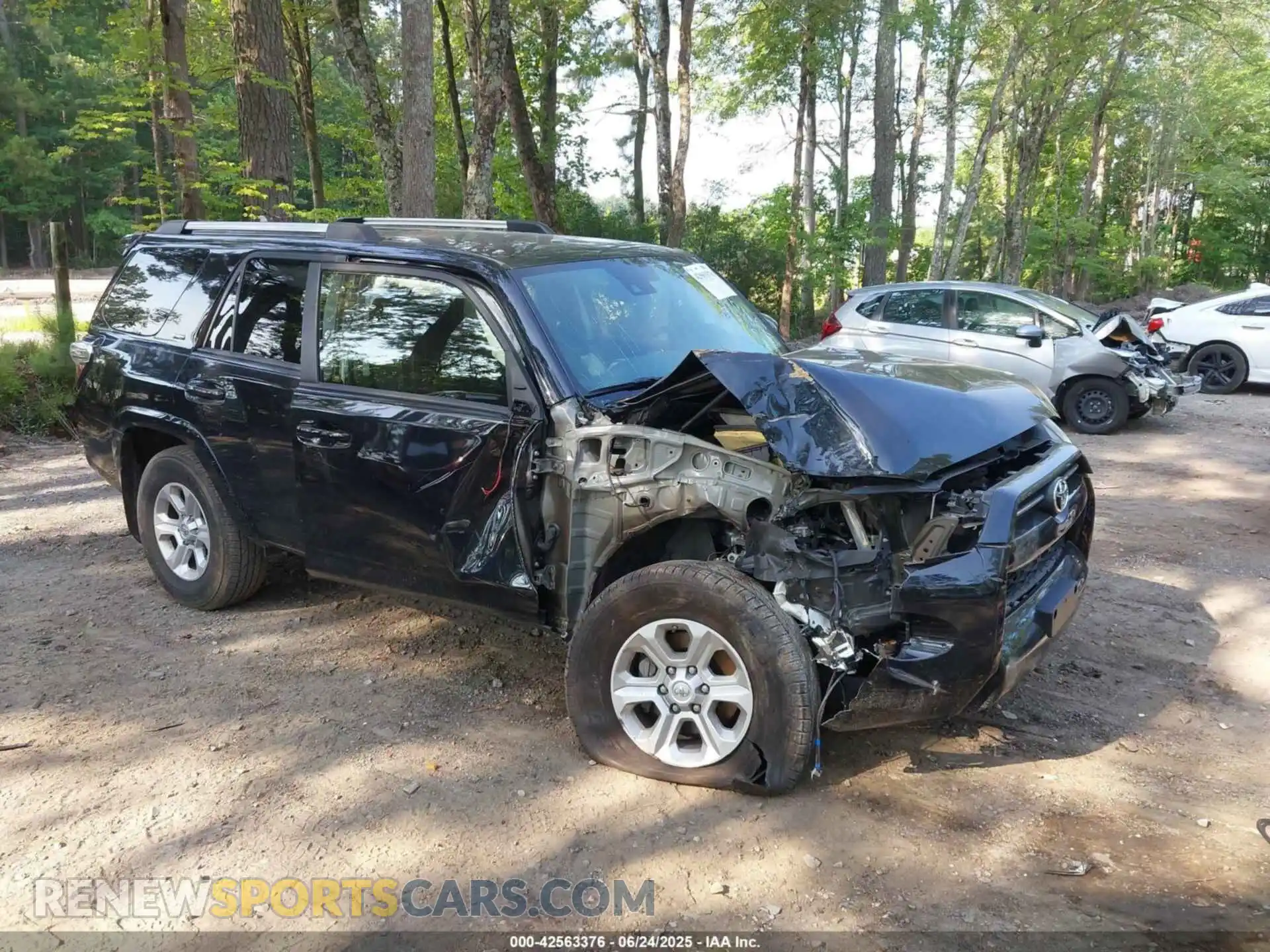 1 Photograph of a damaged car JTEMU5JR1M5872112 TOYOTA 4RUNNER 2021