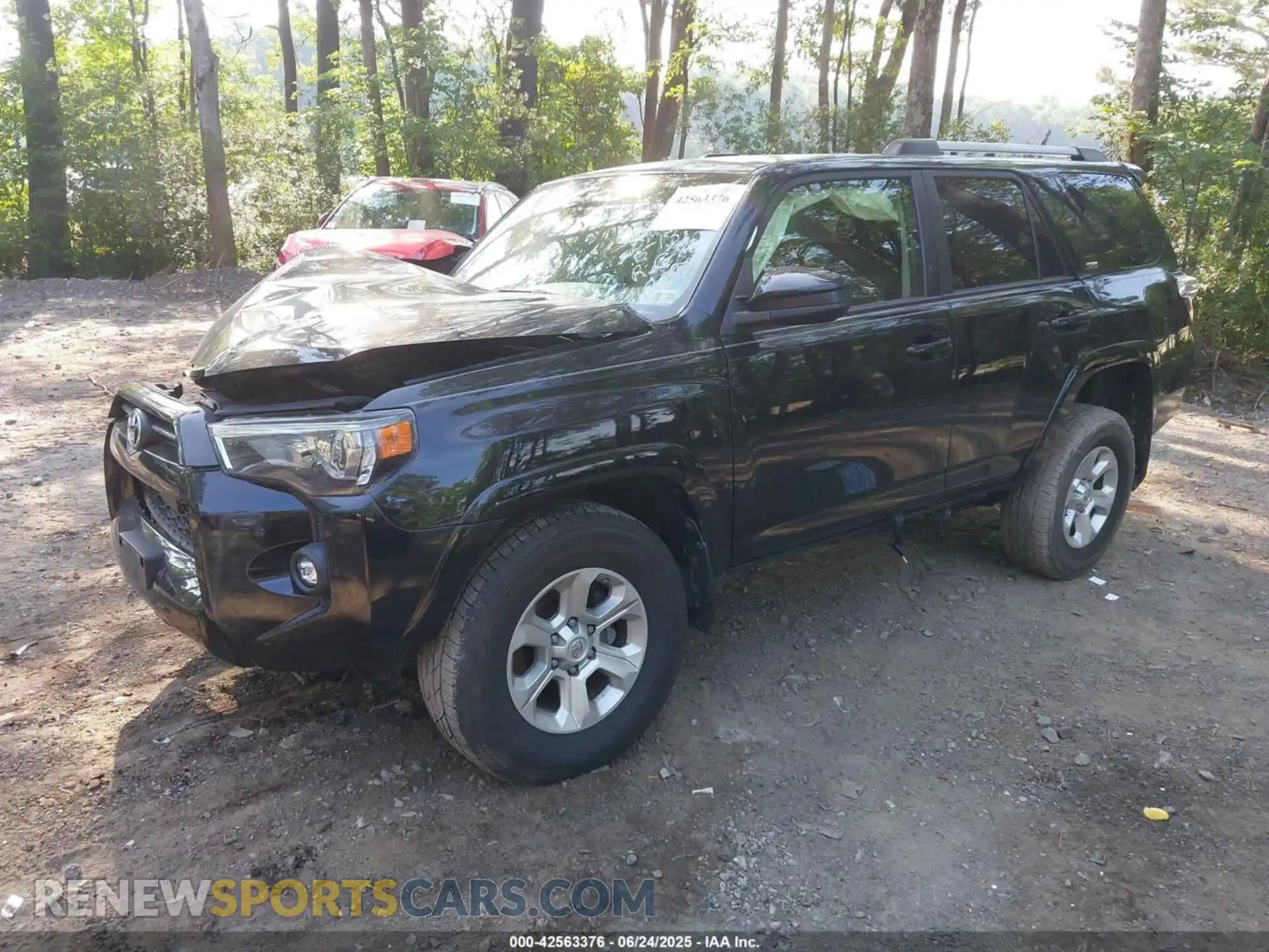 2 Photograph of a damaged car JTEMU5JR1M5872112 TOYOTA 4RUNNER 2021