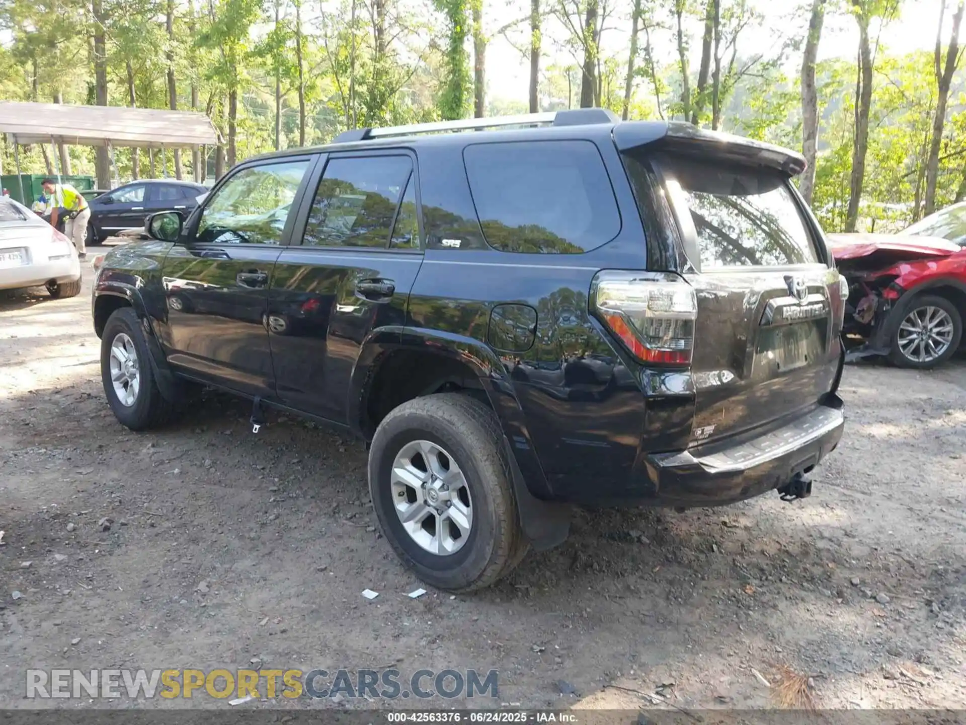 3 Photograph of a damaged car JTEMU5JR1M5872112 TOYOTA 4RUNNER 2021