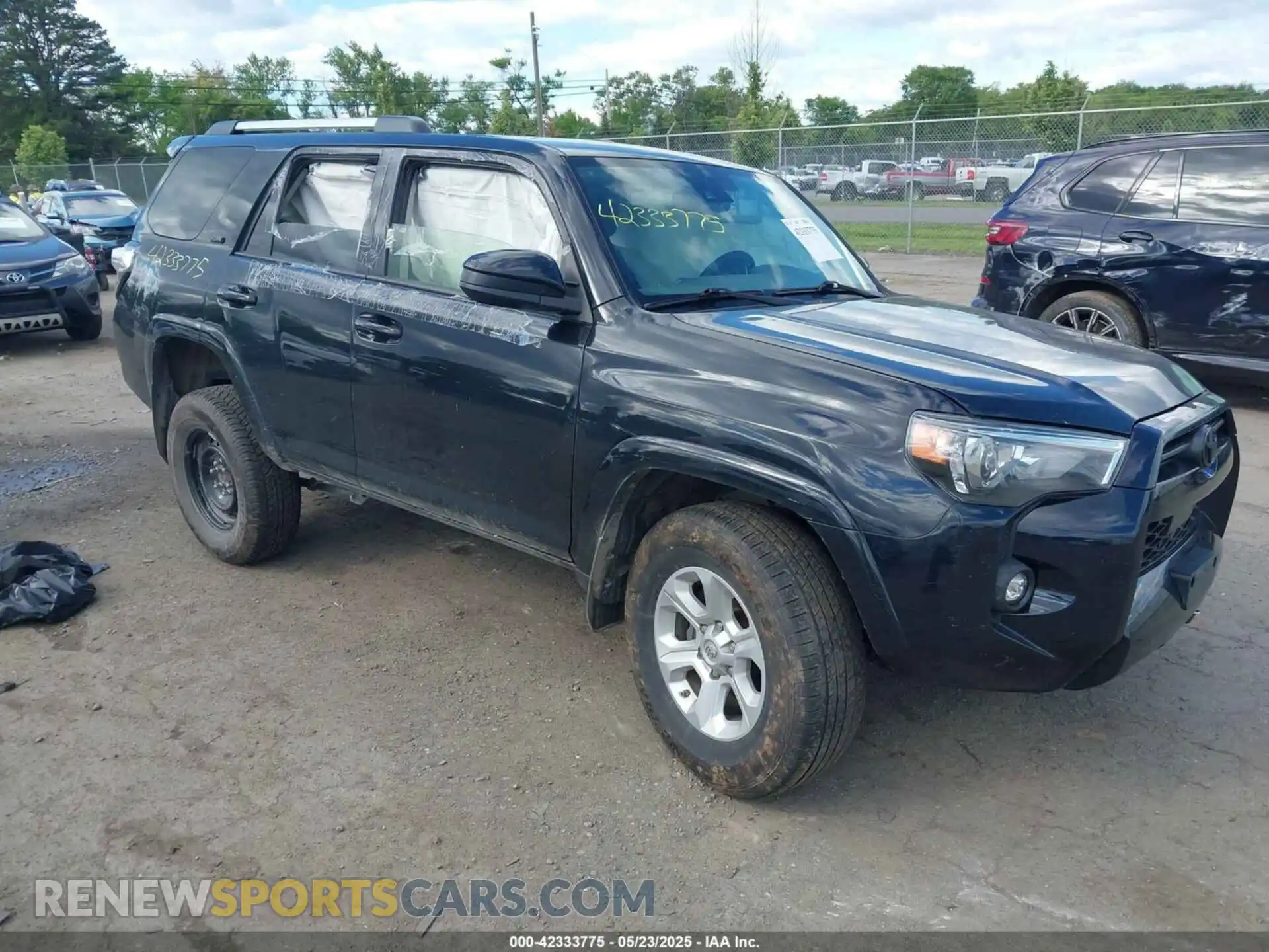 1 fotografías del automóvil dañado JTEMU5JR1M5877746 TOYOTA 4RUNNER 2021