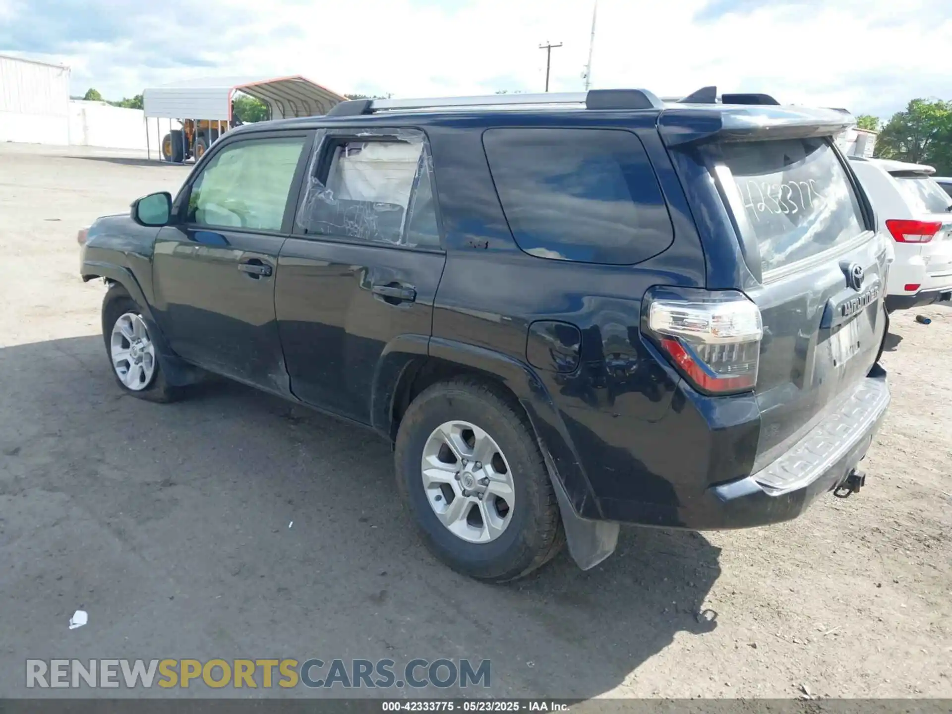 3 fotografías del automóvil dañado JTEMU5JR1M5877746 TOYOTA 4RUNNER 2021