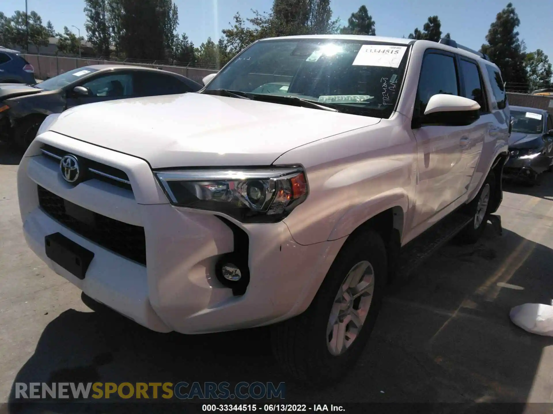 2 Photograph of a damaged car JTEMU5JR1M5901964 TOYOTA 4RUNNER 2021