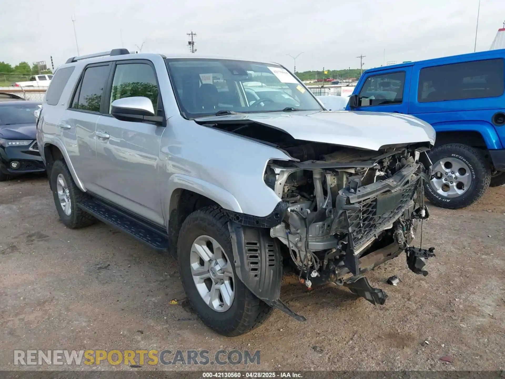 1 Photograph of a damaged car JTEMU5JR1M5937878 TOYOTA 4RUNNER 2021