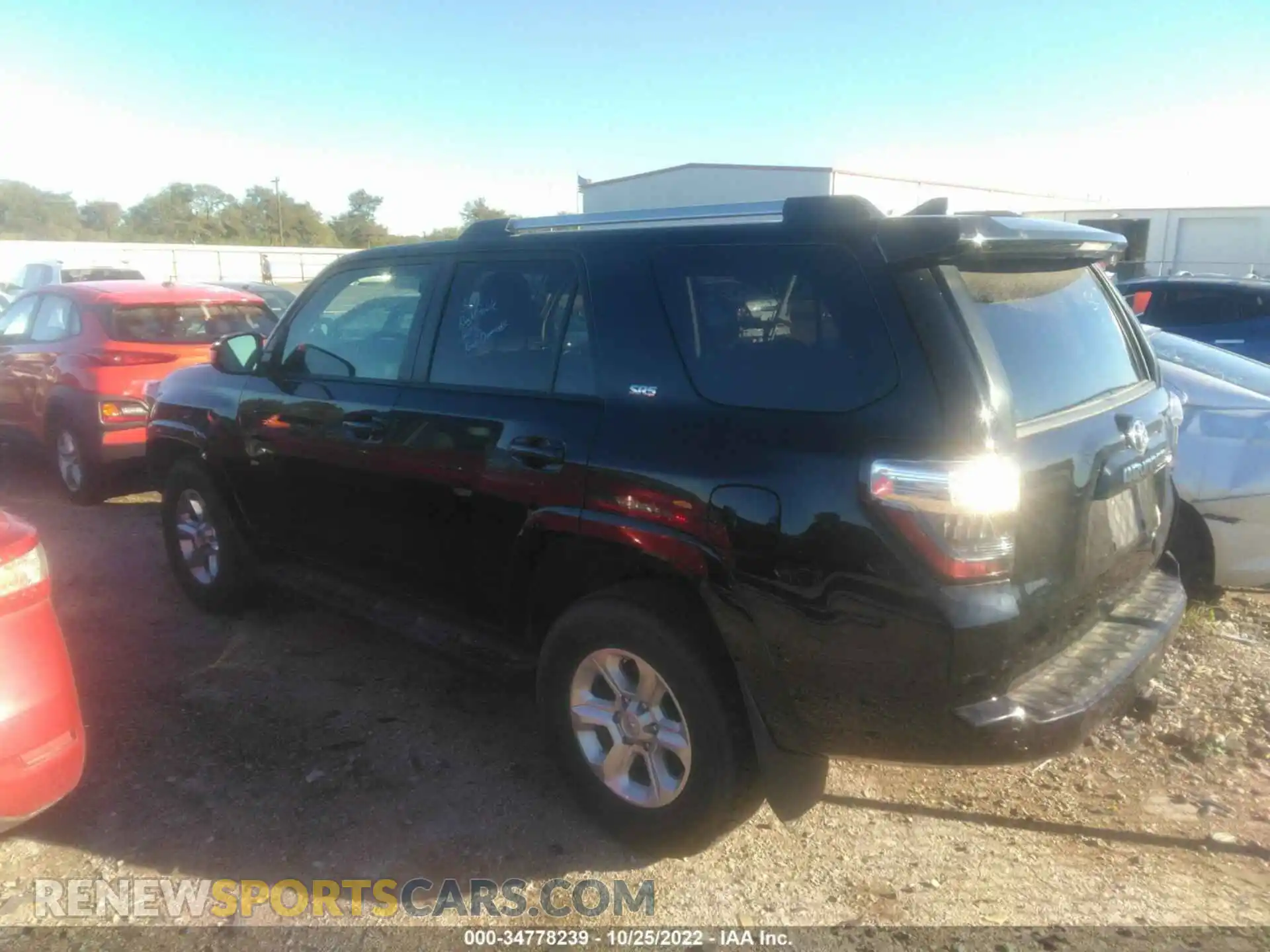 3 Photograph of a damaged car JTEMU5JR1M5939548 TOYOTA 4RUNNER 2021