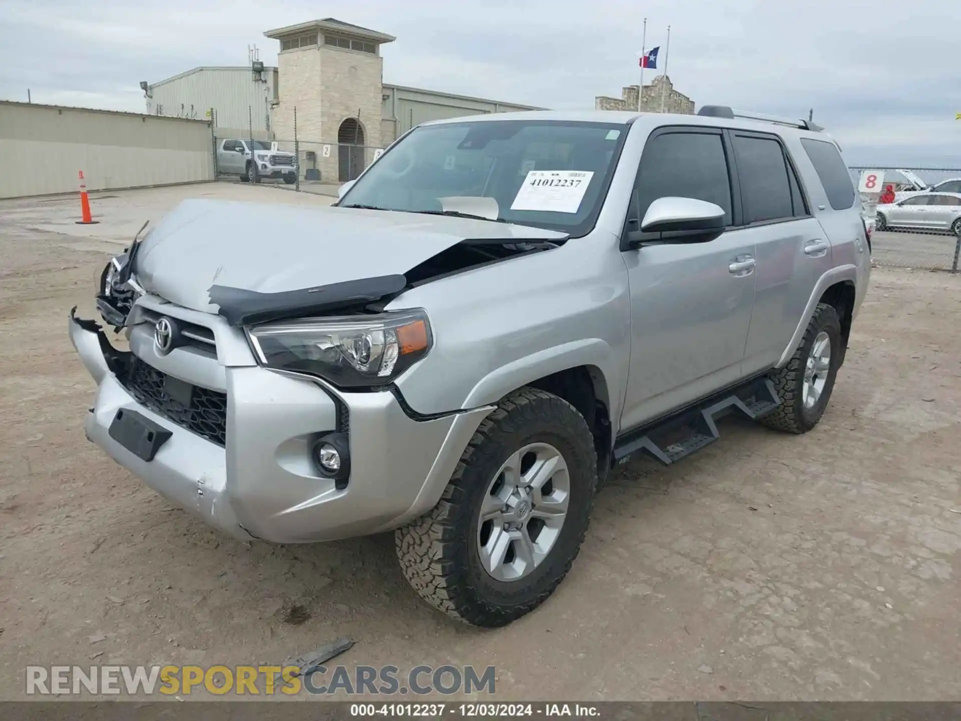 2 Photograph of a damaged car JTEMU5JR1M5948668 TOYOTA 4RUNNER 2021