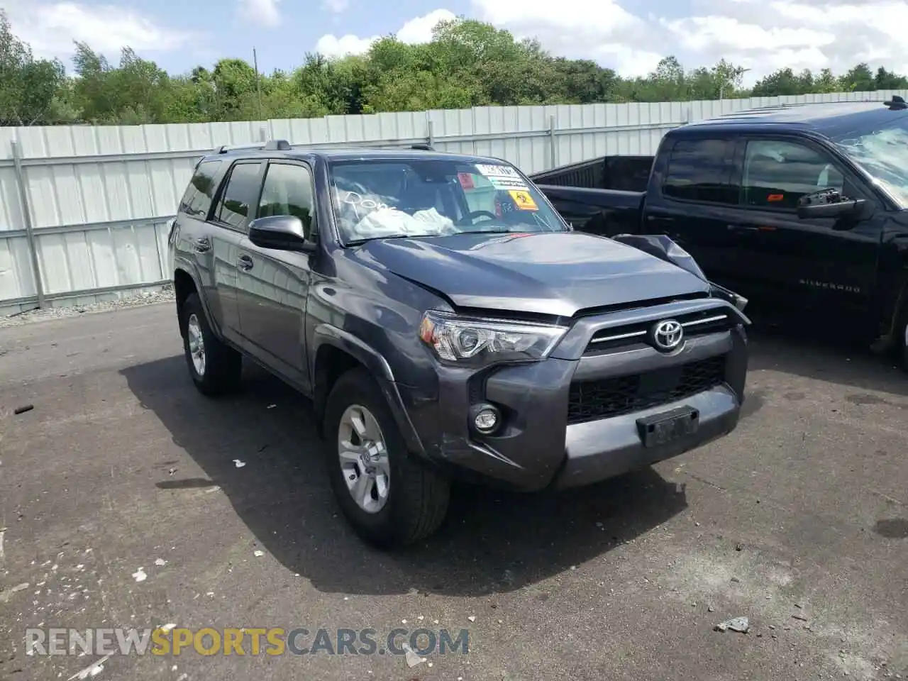 1 Photograph of a damaged car JTEMU5JR2M5855755 TOYOTA 4RUNNER 2021