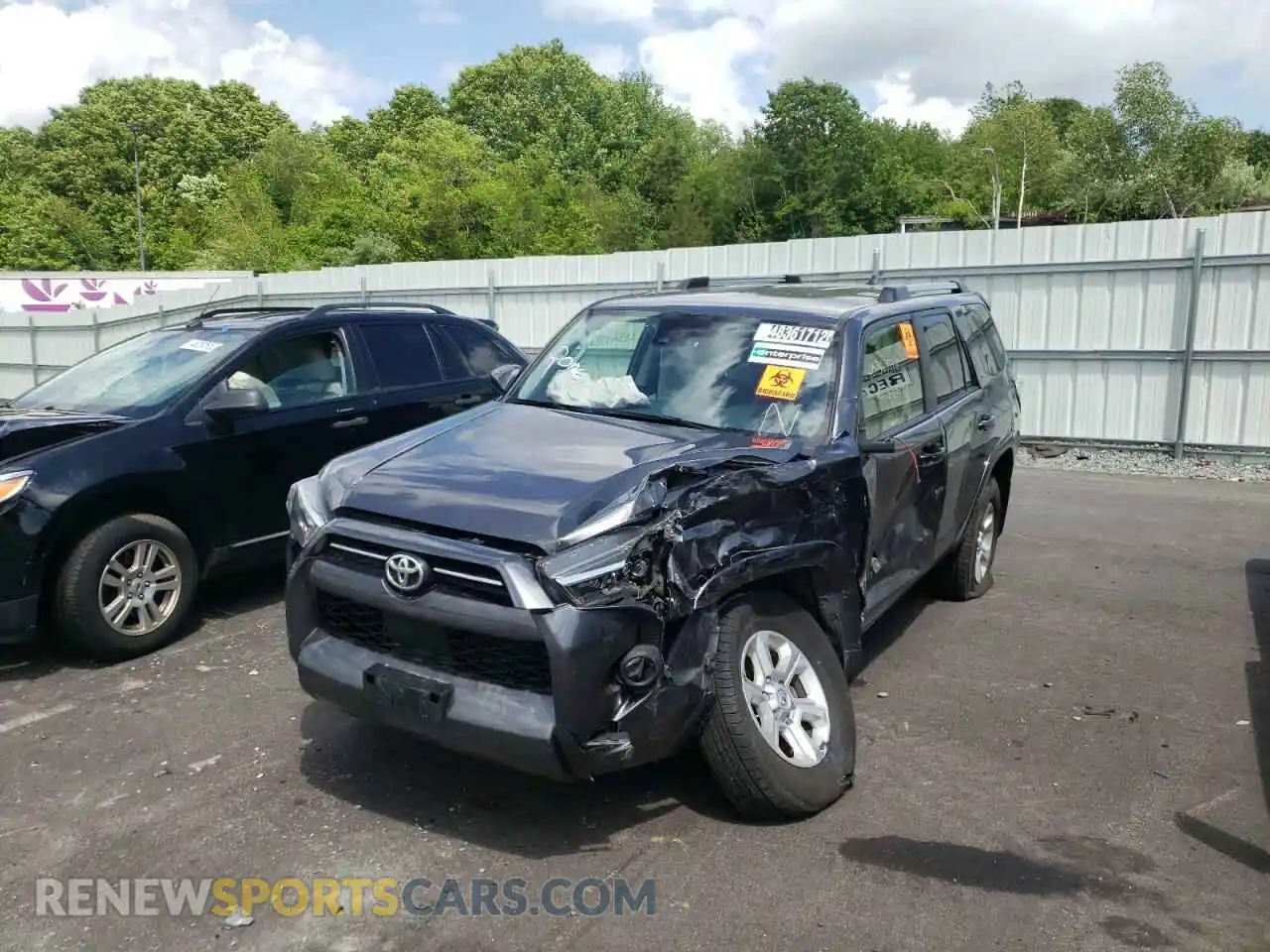 2 Photograph of a damaged car JTEMU5JR2M5855755 TOYOTA 4RUNNER 2021