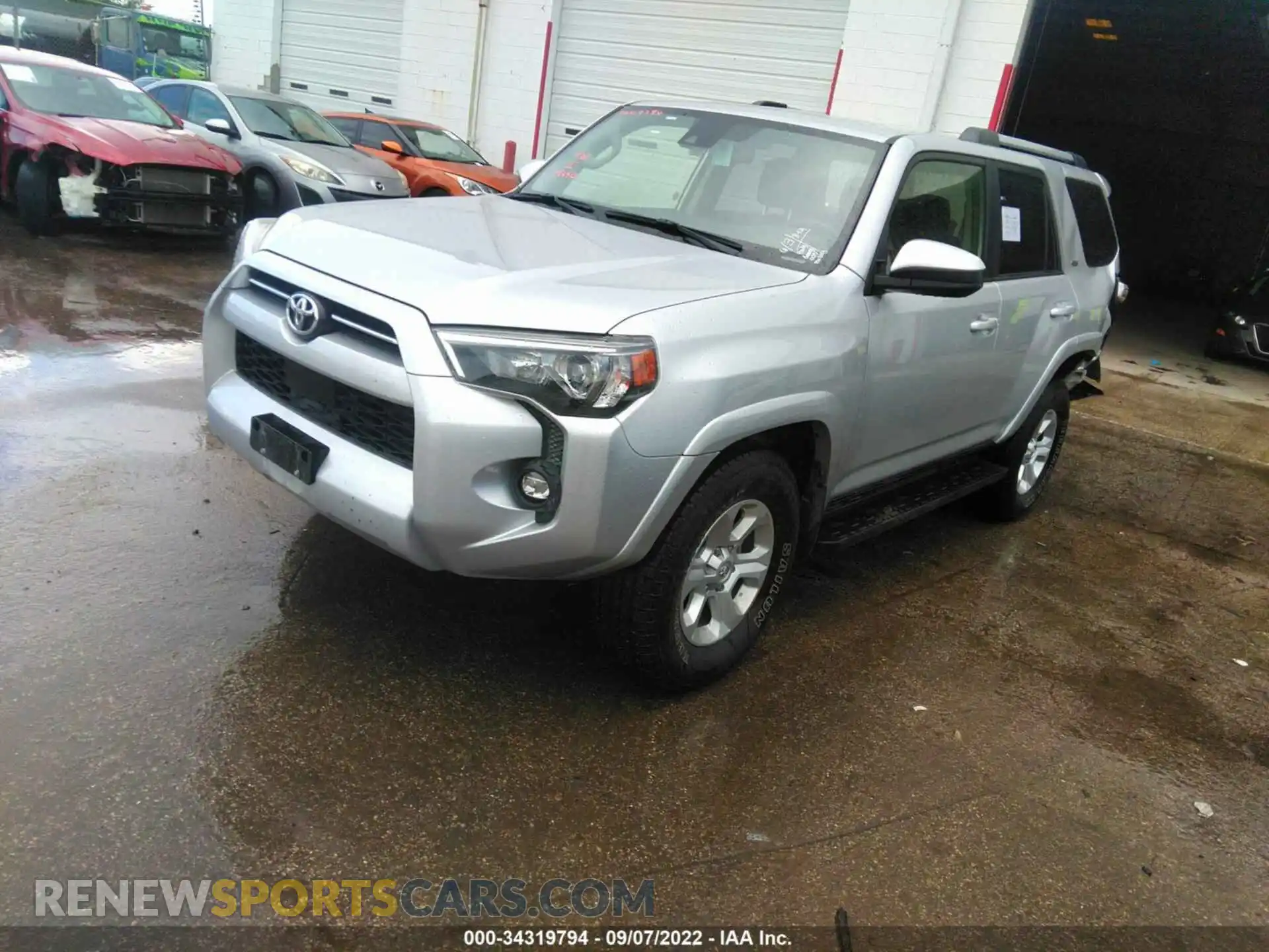 2 Photograph of a damaged car JTEMU5JR2M5918451 TOYOTA 4RUNNER 2021