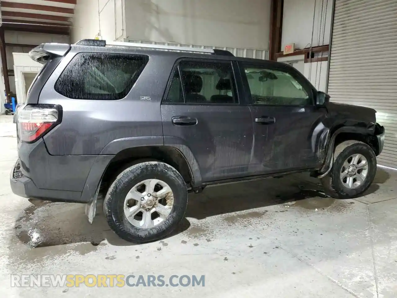 3 Photograph of a damaged car JTEMU5JR2M5949795 TOYOTA 4RUNNER 2021