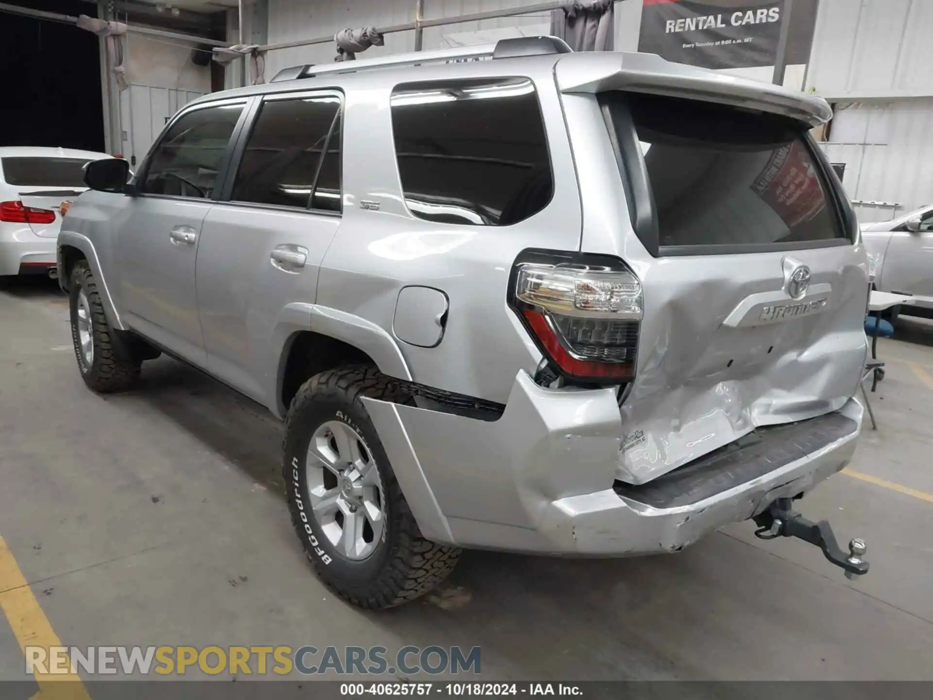3 fotografías del automóvil dañado JTEMU5JR3M5853867 TOYOTA 4RUNNER 2021