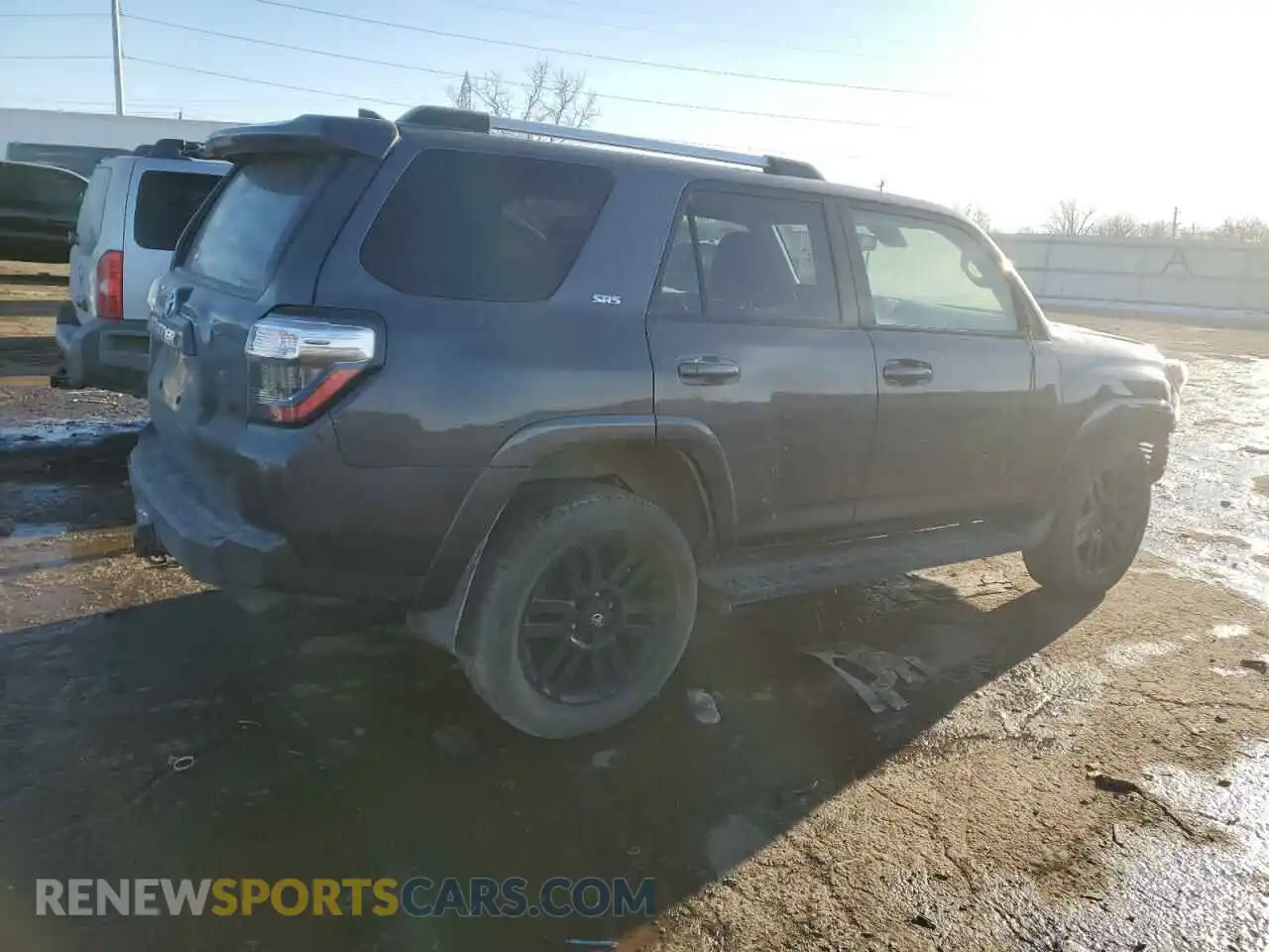 3 Photograph of a damaged car JTEMU5JR3M5939082 TOYOTA 4RUNNER 2021