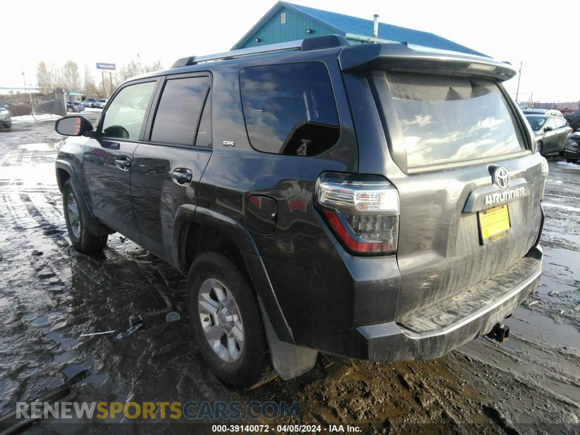 3 Photograph of a damaged car JTEMU5JR3M5947327 TOYOTA 4RUNNER 2021