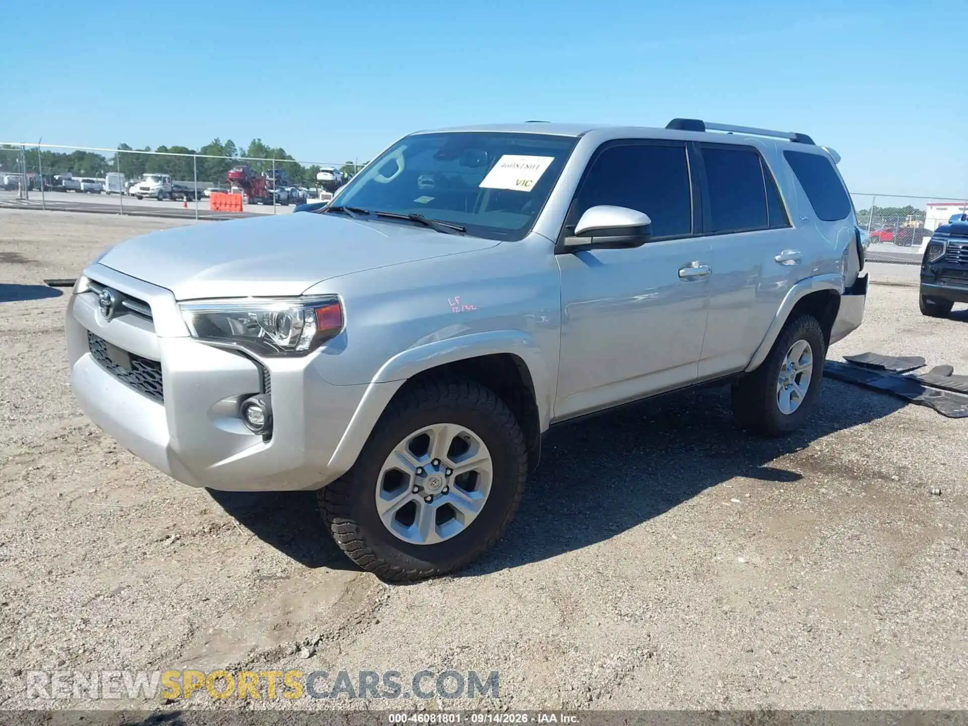 2 Photograph of a damaged car JTEMU5JR4M5907578 TOYOTA 4RUNNER 2021